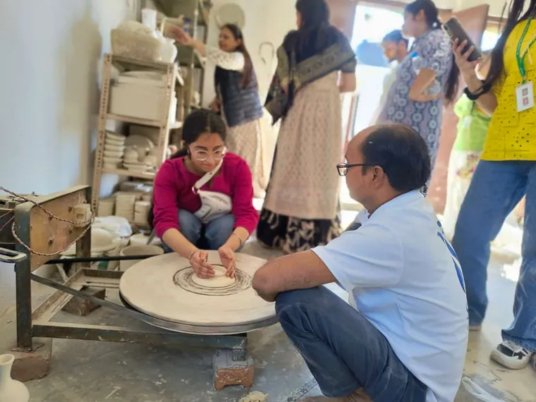 Artisans at work in the Sagar Blue Art Pottery workshop, Jaipur — photograph 13
